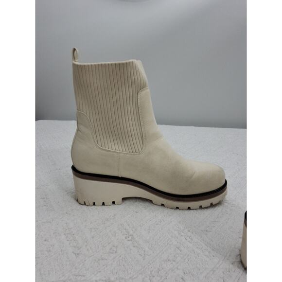 Arula White Boots Sz11W Leather Outsole, A Little Dirty Outside But Clean Inside - Picture 2 of 11
